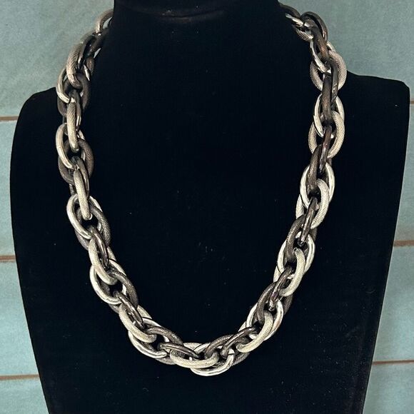 Vtg Chunky Link Statement Necklace Black & Silver Triple Oval Chain Adjustable - Picture 10 of 11